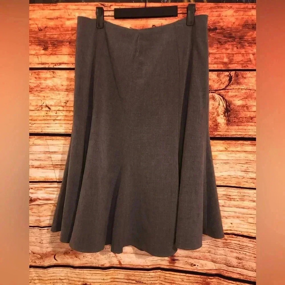 Women’s Grey Skirt size 10 - Picture 3 of 13